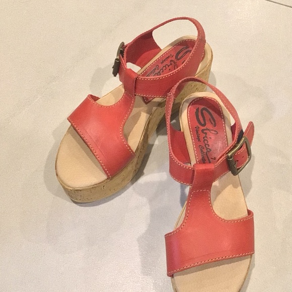 New! Sbicca Vintage Collection Womens Red Leather Strappy Wedges size 7 - Picture 2 of 7